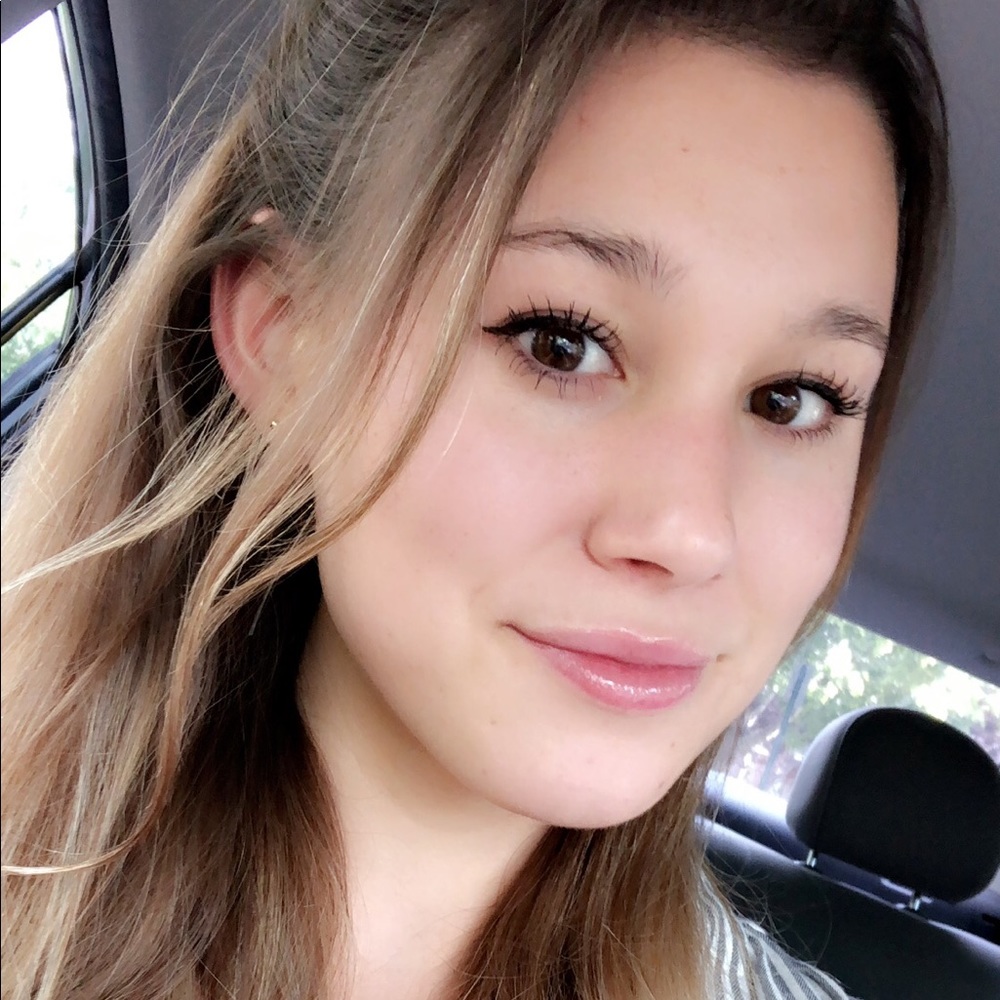 Meet your Posher, Megan